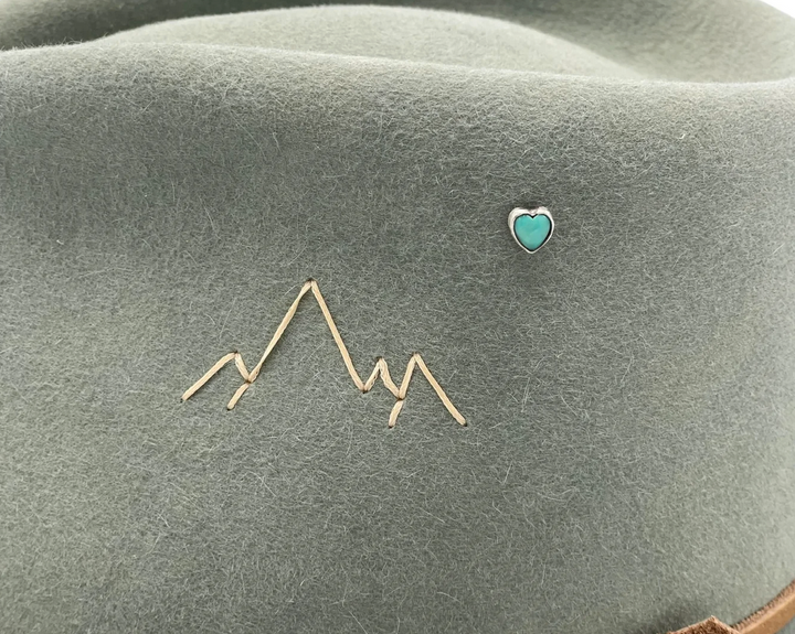 Natural Turquoise Heart Hat Stud