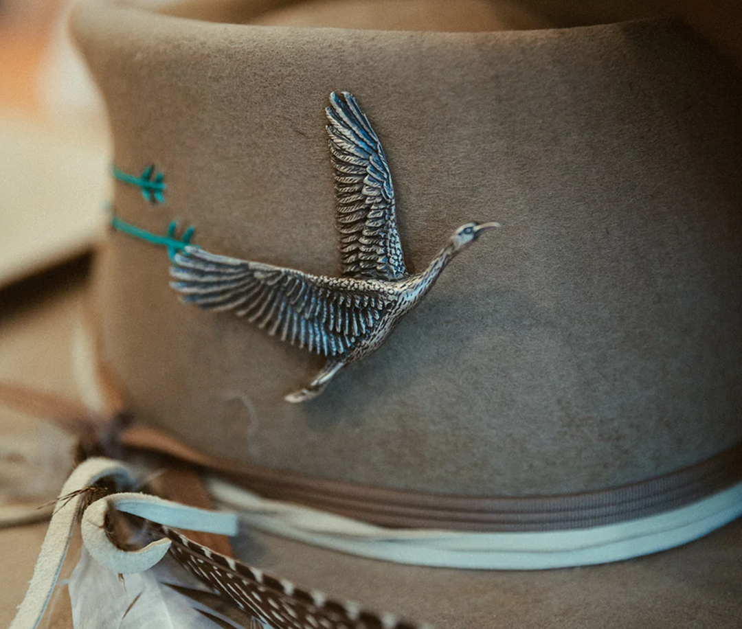 Coasting Crane Silver Hat Stud